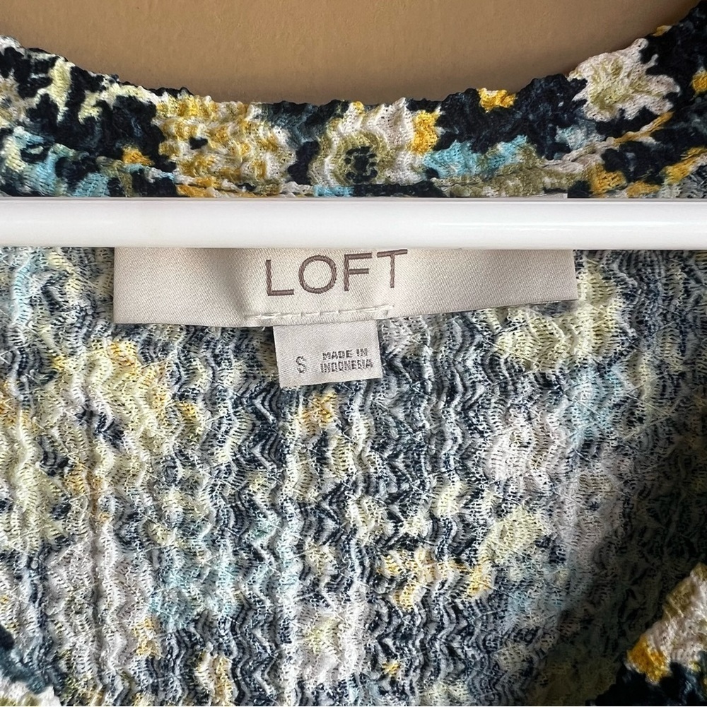 LOFT Floral Shirred Puff Sleeve Top - Size Small - Modest Office Casual - Picture 5 of 8